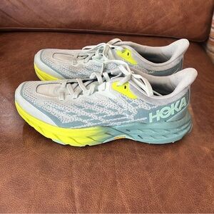 Hoka size 8 running athletic shoe